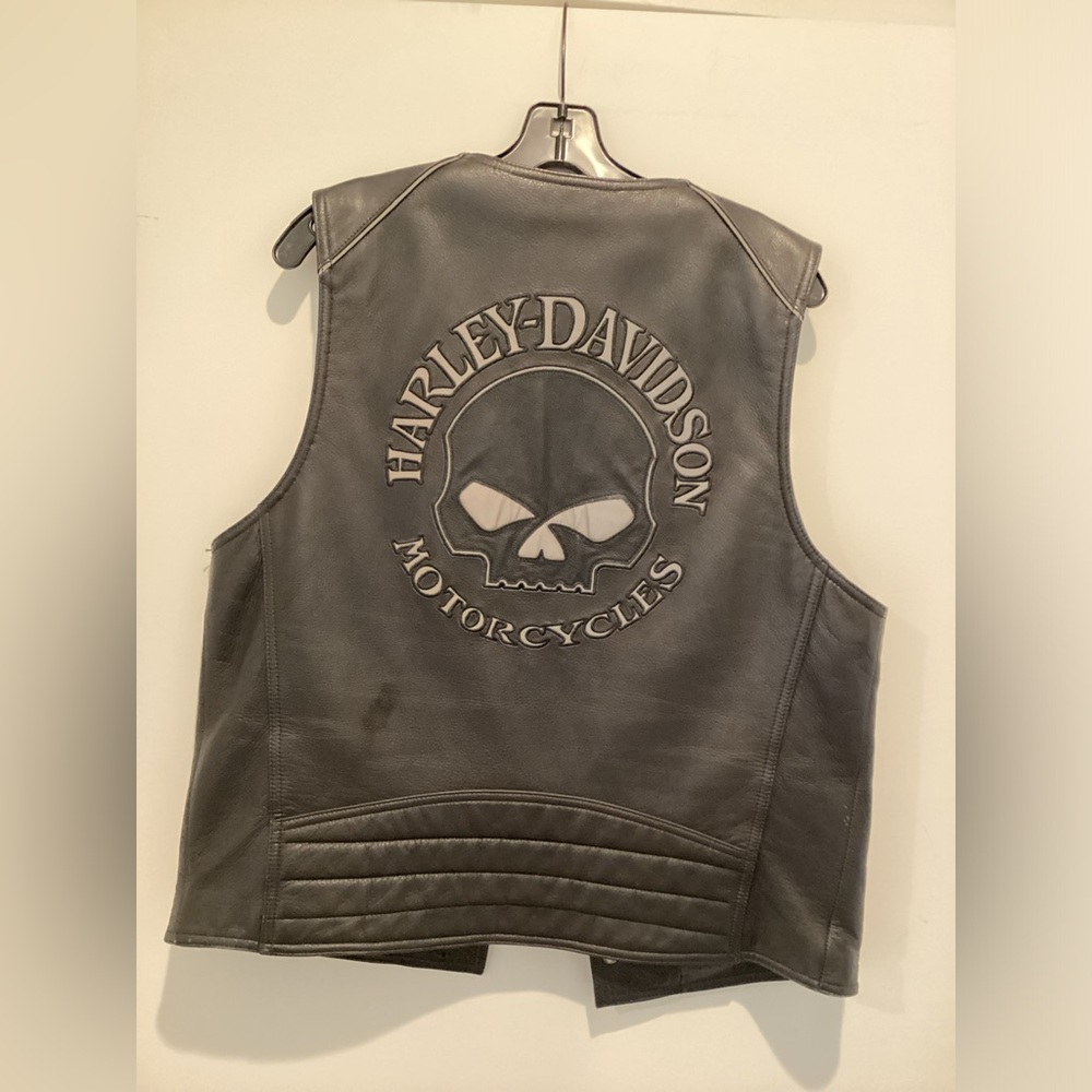 Harley-Davidson Leather Vest with reflective skull and lettering, Men’s L